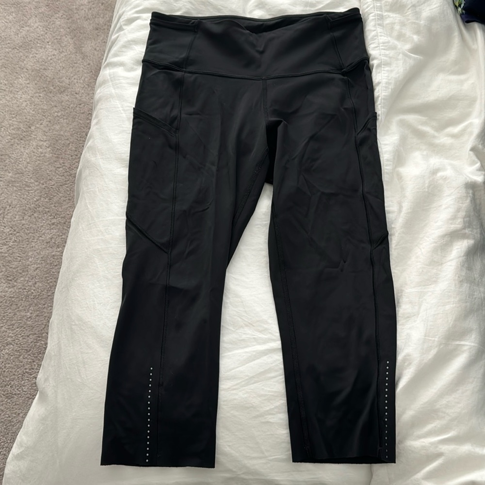Fast and free 19” black leggings with pockets